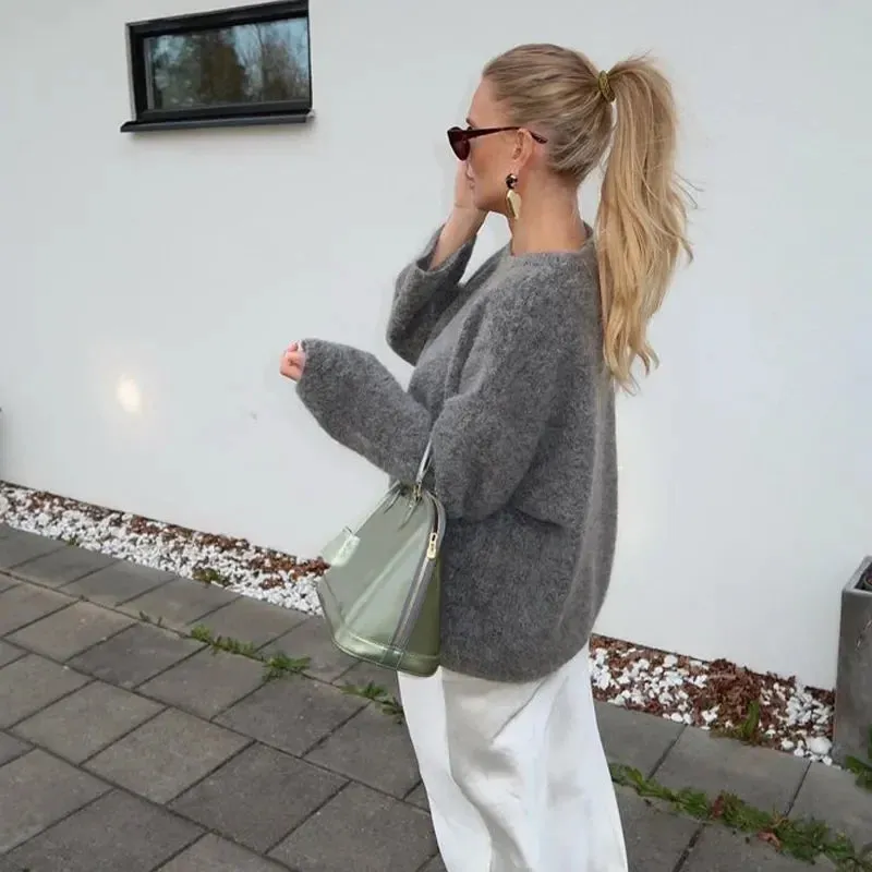 Cozy Oversized Knit Sweater – Effortless Elegance & Warmth