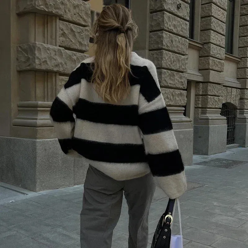 Cozy Oversized Knit Sweater – Effortless Elegance & Warmth