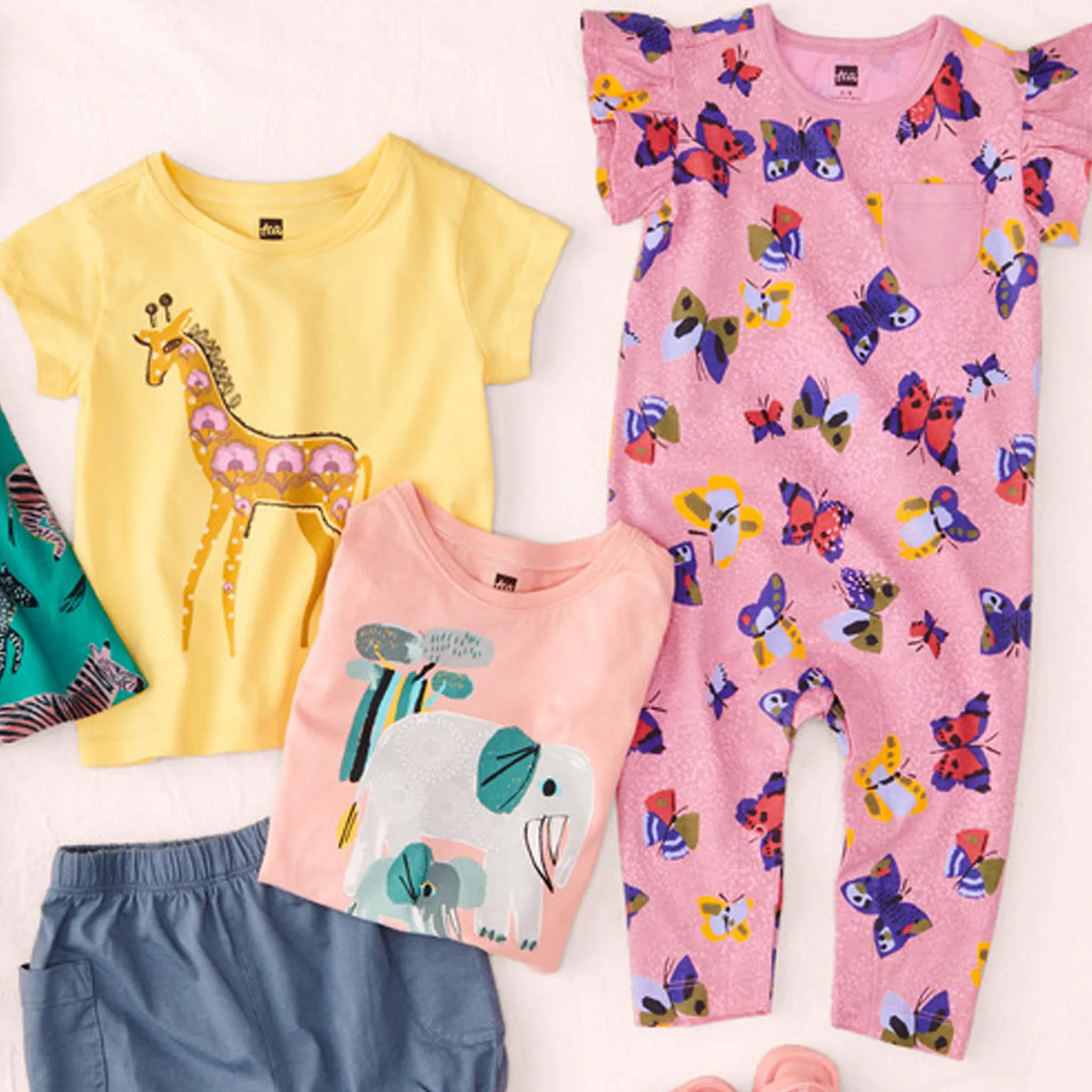 Floral Giraffe Graphic Tee