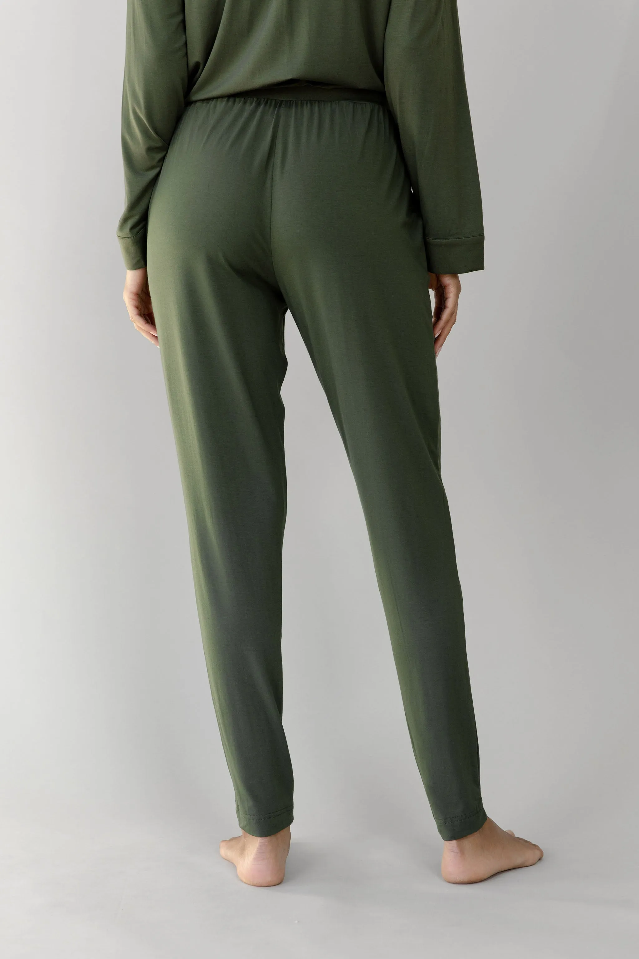 Women's Bamboo Stretch-Knit Tapered Pant